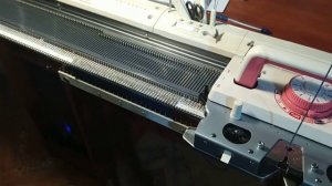 Жаккард на вязальной машине Toyota без перфокарт