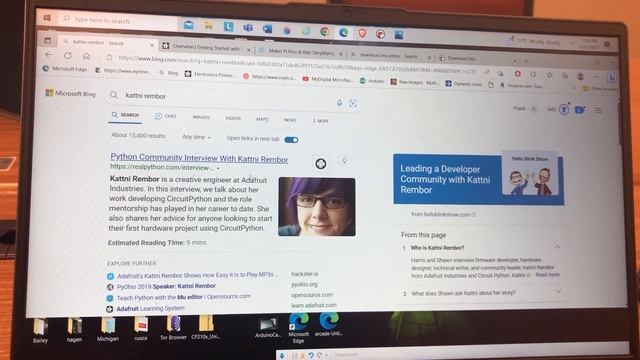 Maker Pi Pico board with Adafruit Circuit Python tutorials смотреть онлайн
