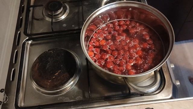 ВИШНЁВЫЙ ЛИМОНАД ГОТОВИМ ДОМА БЫСТРО И ВКУСНО. смотреть онлайн