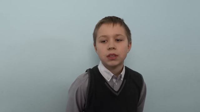 Страна читающая — Кирилл Гомола читает произведение «Ворона и Лисица» И. А. Крылова смотреть онлайн