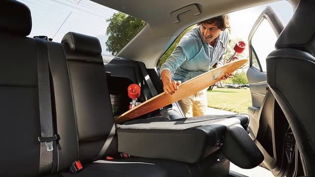 2015 Toyota Corolla vs. 2015 Ford Focus in Cincinnati смотреть онлайн