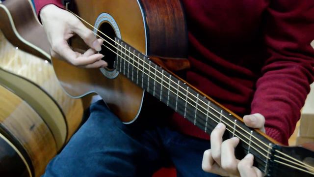 Classic mini 3/4- Guitar Việt Mỹ смотреть онлайн