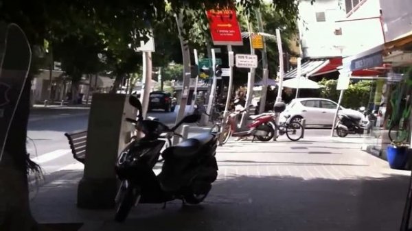 Dizengoff Street Tel Aviv (Saturday morning)