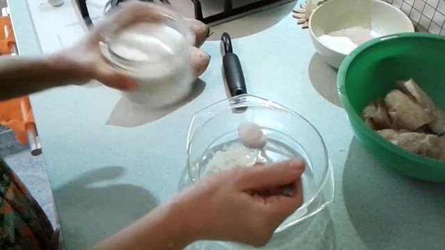 жареная рыбка в чесночном соусе и пюре из батата смотреть онлайн
