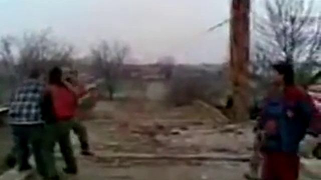 Неудачный демонтаж трубы Я твой дом труба шатал! смотреть онлайн