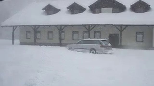 Subaru Legacy 4x4 lift kit in deep snow смотреть онлайн