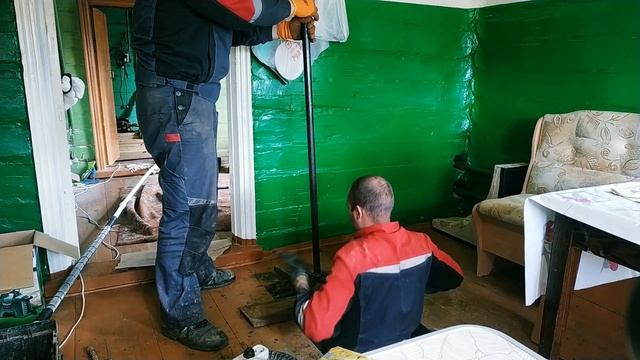 СКВАЖИНА В ДОМЕ ПОД КЛЮЧ ЗА 4 ЧАСА! ГИДРОБУРЕНИЕ.#абиссинскаяскважина#гидробурение#вода смотреть онлайн