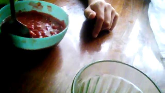 ем суп с перцом