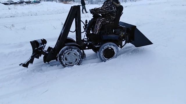 Уборка снега мини погрузчиком смотреть онлайн