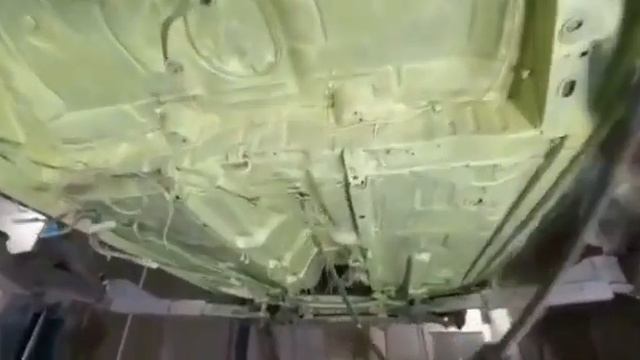 Toyota Corolla,пескоструй днища арок,полная антикорозийная обработка. смотреть онлайн