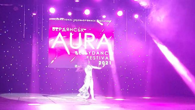 Олейник Валерия. Показательные выступления судей. Бердянск. "Аура -2021" смотреть онлайн