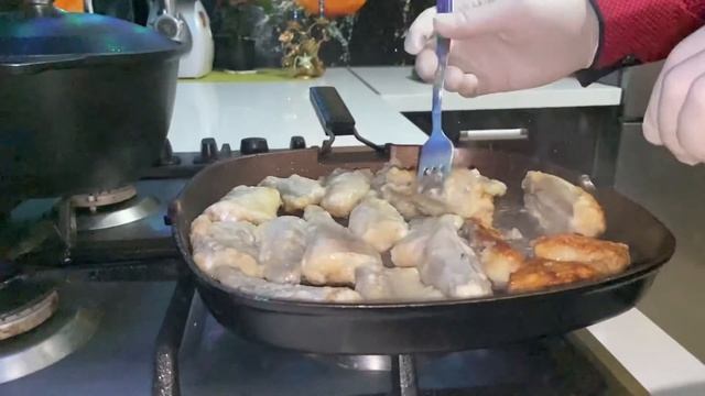 Минтай жареный.Классный и очень быстрый способ пожарить минтай. смотреть онлайн