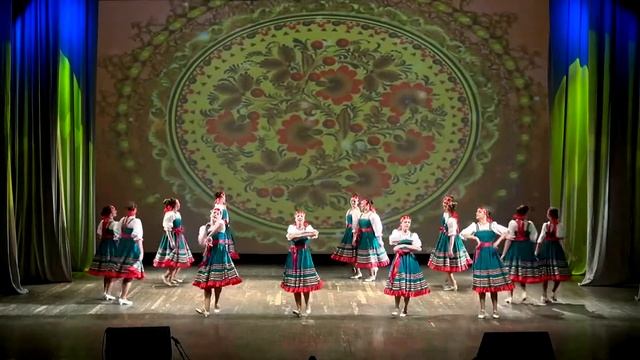 Образцовый танцевальный коллектив "Веснушки". Город Мытищи, Московская область. Танец Топотуха смотреть онлайн