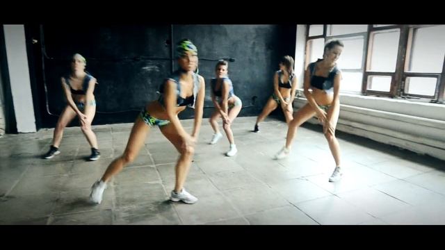 Pop Up Dance Team - basic steps of reggaeton for beginners смотреть онлайн