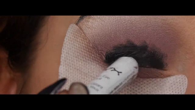 Вечерний макияж с палеткой Lid Lingerie от NYX смотреть онлайн