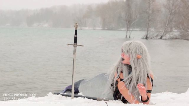 Relax with a mermaid on a snowy shore (and get a taste of what Northern Michigan winters look like) смотреть онлайн