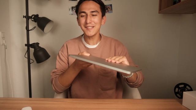 Macbook Air M1 Unboxing with Mili смотреть онлайн