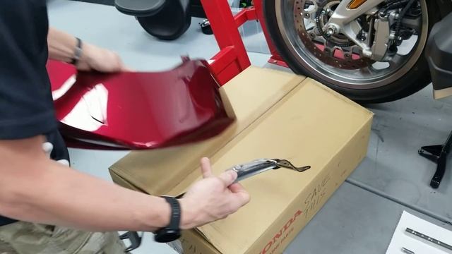 Introducing Trunk Quick Change and Relocation Kits!!! 2018+ Honda GoldWing смотреть онлайн