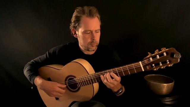 Guitar meditation - Light on skin - Aaron Hopper - Solo Guitar - SE RNR1 Ribbon Microphone смотреть онлайн