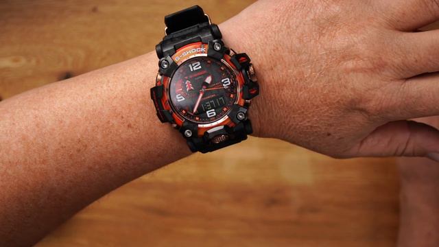 40th G-SHOCK Flare Red GWG-2040FR-1AER Review & Comparison with MTG - www.watchdavid.com смотреть онлайн