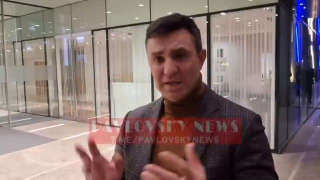 ПОЧЕМУ ТАК ТЕПЛО В ЗЕЛЕНЫХ ШТАНАХ? смотреть онлайн