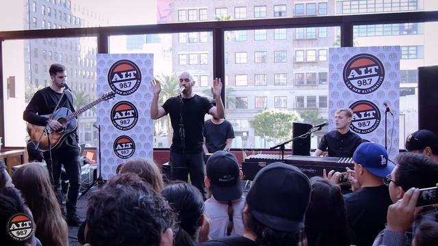 X Ambassadors "Unsteady" Live w/ ALT 98.7 смотреть онлайн