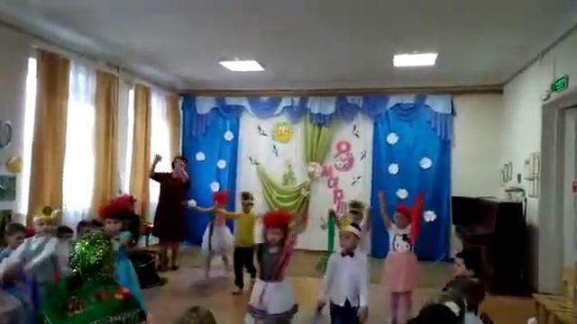 "Танец с лентами" смотреть онлайн