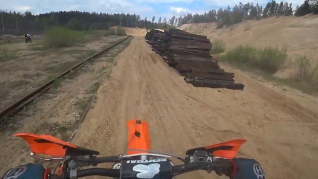 BRP OUTLANDER 800R KTM fx 250 и 3 Китайских эндуро смотреть онлайн