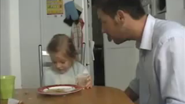 Папаша тролит свою дочку смотреть онлайн