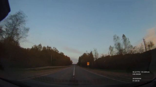 Очередной водятел по дороге на работу.Смотреть со 2й минуты смотреть онлайн