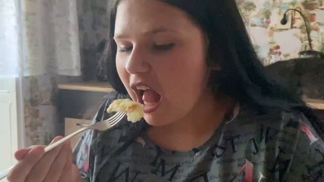 VLOG: очень весёлый влог/готовим/решаем проблемы/много мата😂/16.07.22 смотреть онлайн