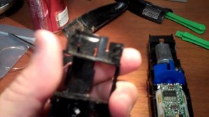 Philips Norelco QT4085  beard trimmer disassembly and battery replacement