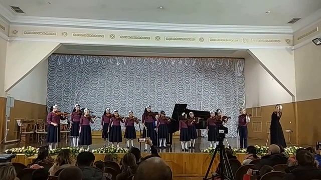 Концертный зал - Казахский Государственный академический оркестр народных инструментов смотреть онлайн