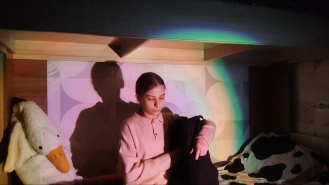 ЧТО У МЕНЯ В ШКОЛЬНОМ РЮКЗАКЕ🏫🎒|| зачем я ношу собой картонный *******|| смотреть онлайн