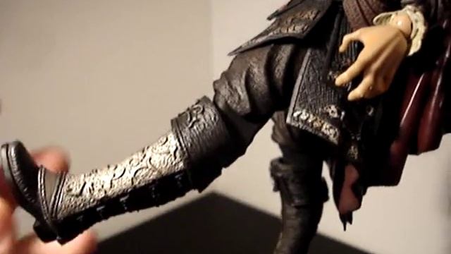 Assassin's Creed II Ezio Auditore Play Arts Kai Figure Review смотреть онлайн