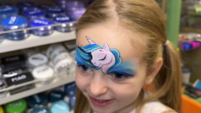 Обучающий урок по аквагриму «Единорог» от Милены Потехиной в рамках новогоднего марафона MAG смотреть онлайн