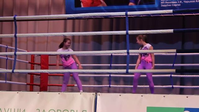 Выступление на чемпионате по боксу. Хип-хоп. смотреть онлайн