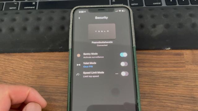 How to use Tesla's Sentry Mode and Built in Dash Cam (Quick Tip #14) смотреть онлайн