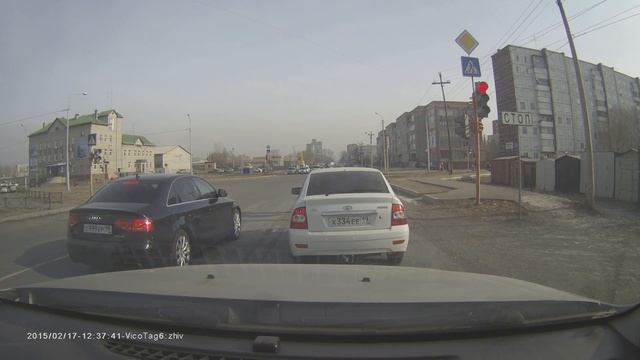Абакан. ПДД. Audi с999ер19 старт на запрещающий сигнал светофора и игнорирование знака 5.15.1 смотреть онлайн