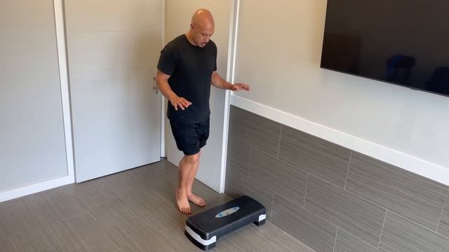 SENIORS: 21 BEST EXERCISES TO IMPROVE YOUR BALANCE: COMPLETE 35 MINUTE PROGRAM смотреть онлайн