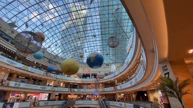 ТЦ Афимолл Сити с видом на башни Москва-Сити: Москва июнь 2021 смотреть онлайн