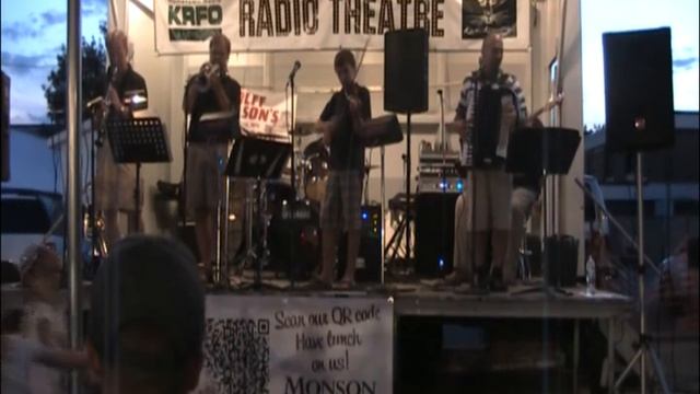 Fiddle Faddle Polka смотреть онлайн