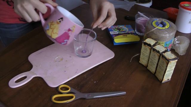 Изготовление двухслойной свечи из остатков и огарков. смотреть онлайн
