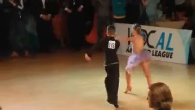 Финал Юниоры-1 / Самба / Зимняя звезда 2013 смотреть онлайн