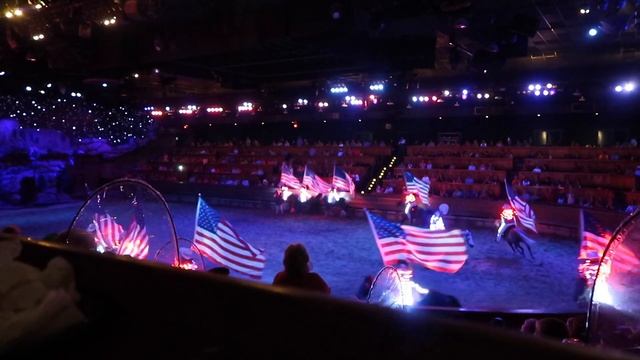 DOLLY PARTON'S STAMPEDE IN PIGEON FORGE TENNESSEE 2021!! BEST DINNER SHOW? IS IT WORTH IT? смотреть онлайн