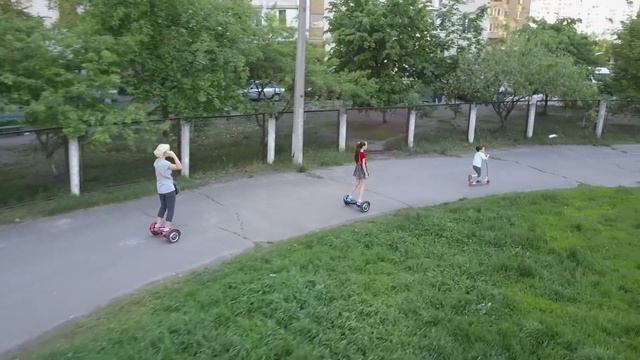 Гироскутер с высоты дрона смотреть онлайн