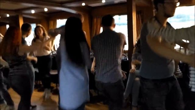 Танцевальный круиз - танцы на теплоходе смотреть онлайн