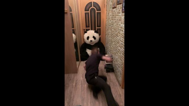 "Драка с самим собой" - на основе каскадерского челленджа смотреть онлайн