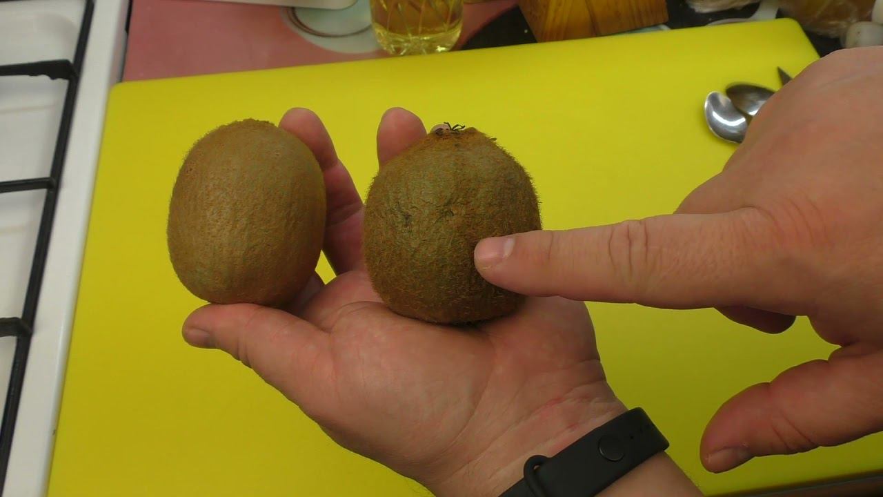 Пару слов о КИВИ - как чистить киви? Как удобнее есть киви? Как растет киви смотреть онлайн