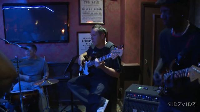 Thomas a Becket ReproJam Squad Supernatural original artist Ben E K ing смотреть онлайн